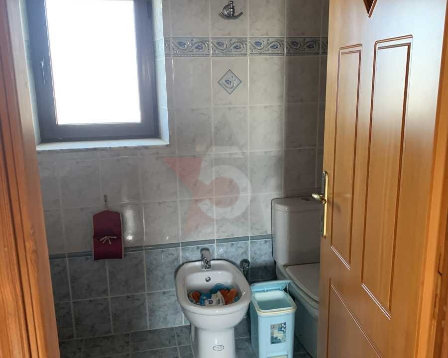 48EE26AA-06A0-4CB1-B465-223E7BC76CC3