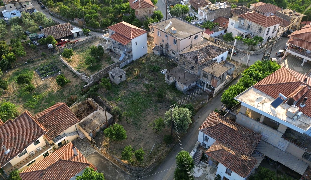 MONOKATOIKIA_DRONE